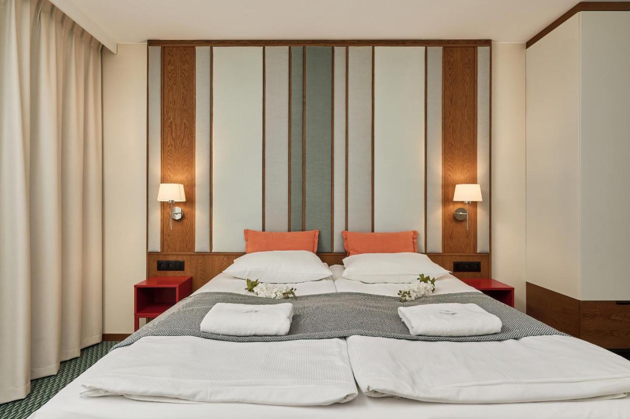 Gwarna Aparthotel City Center Wroclaw By Noclegi Renters ภายนอก รูปภาพ