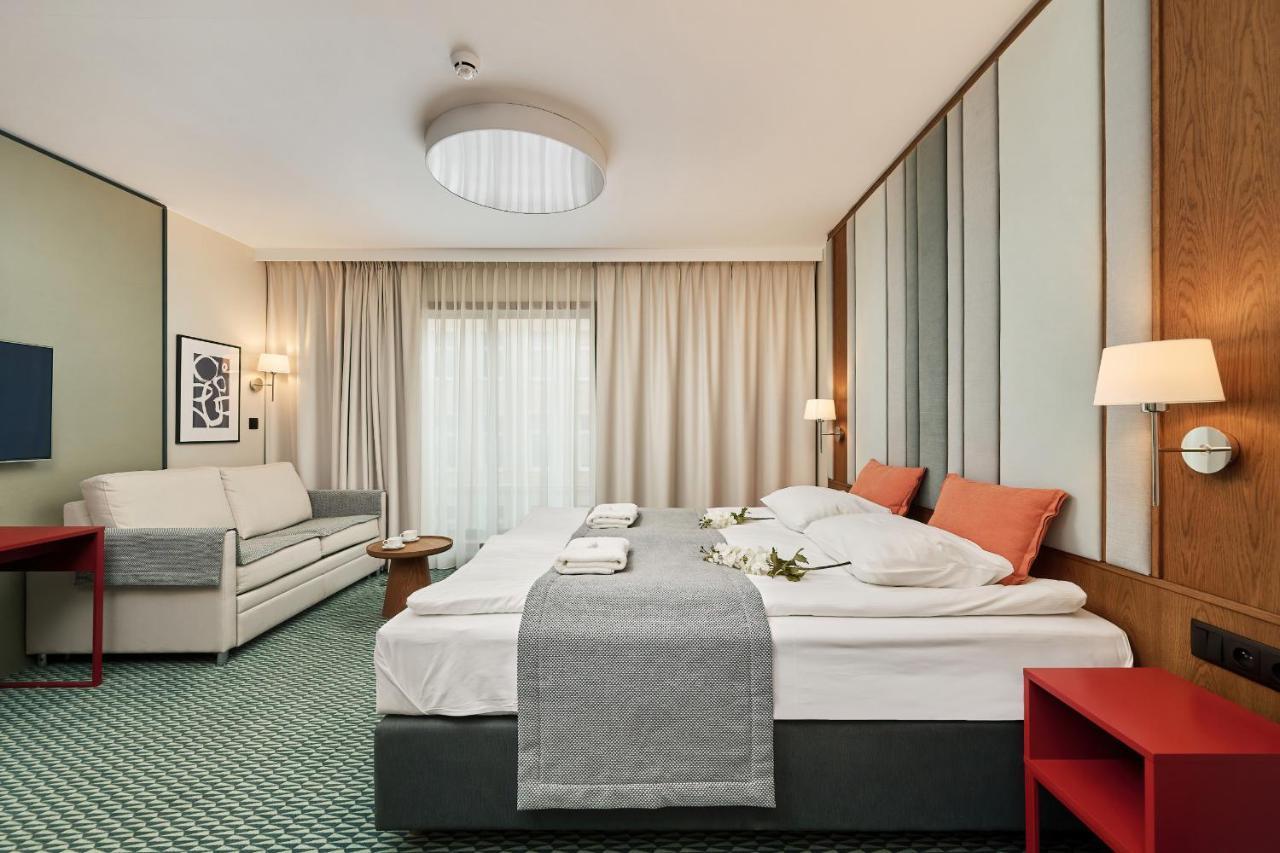 Gwarna Aparthotel City Center Wroclaw By Noclegi Renters ภายนอก รูปภาพ