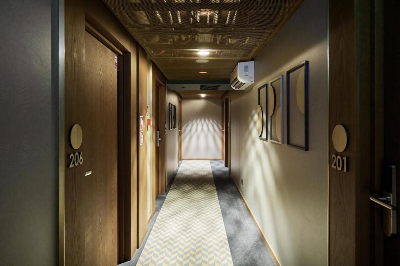 Gwarna Aparthotel City Center Wroclaw By Noclegi Renters ภายนอก รูปภาพ