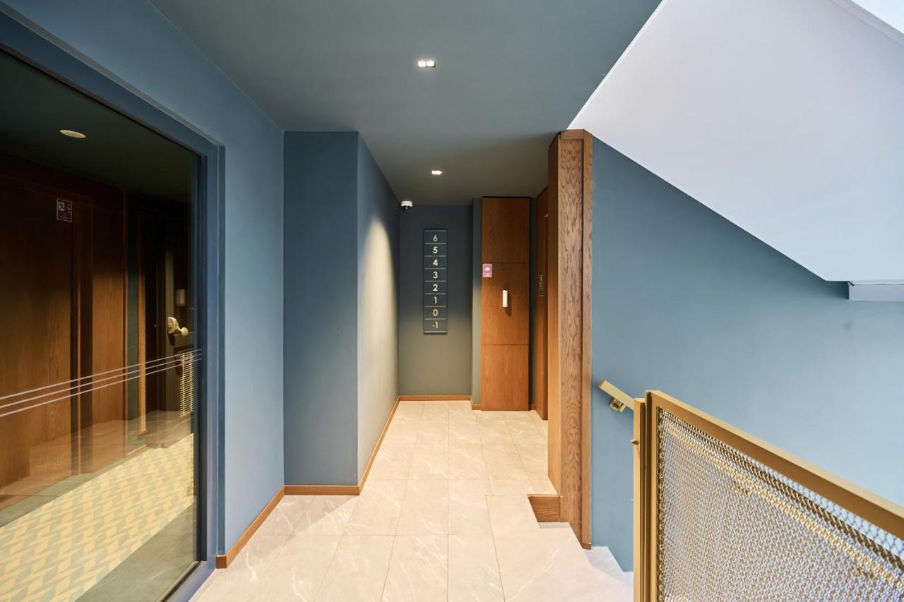 Gwarna Aparthotel City Center Wroclaw By Noclegi Renters ภายนอก รูปภาพ