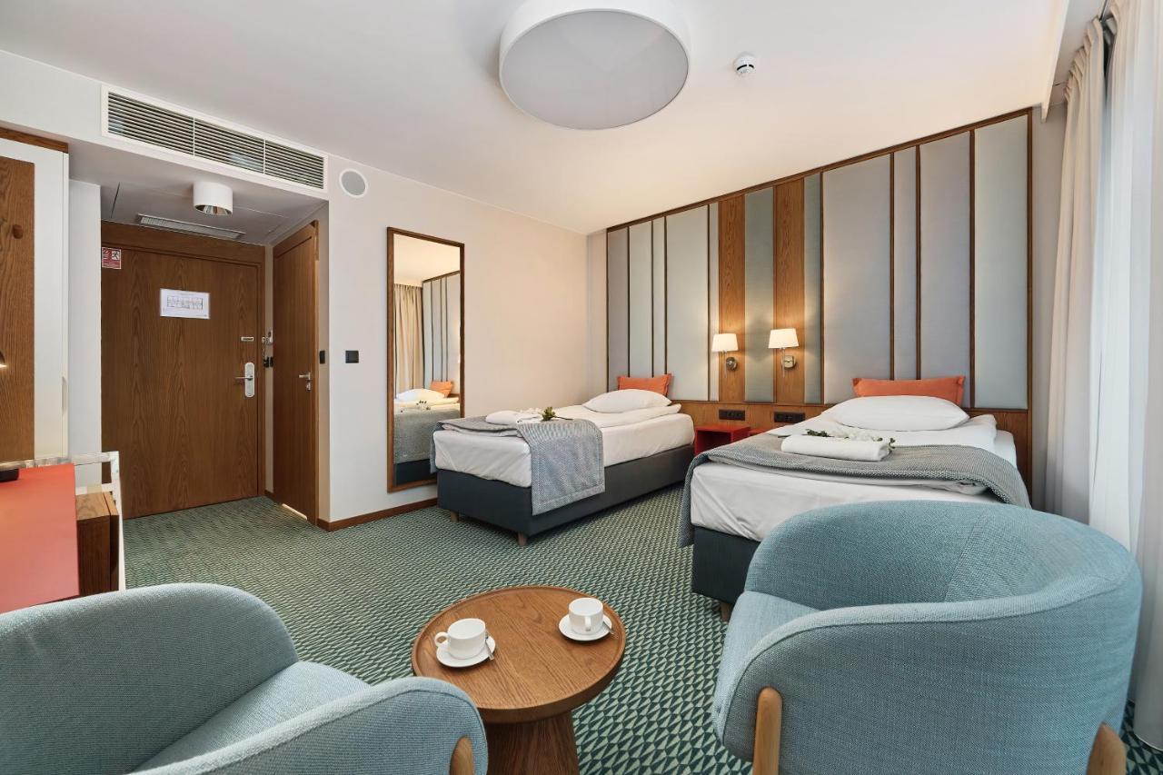 Gwarna Aparthotel City Center Wroclaw By Noclegi Renters ภายนอก รูปภาพ