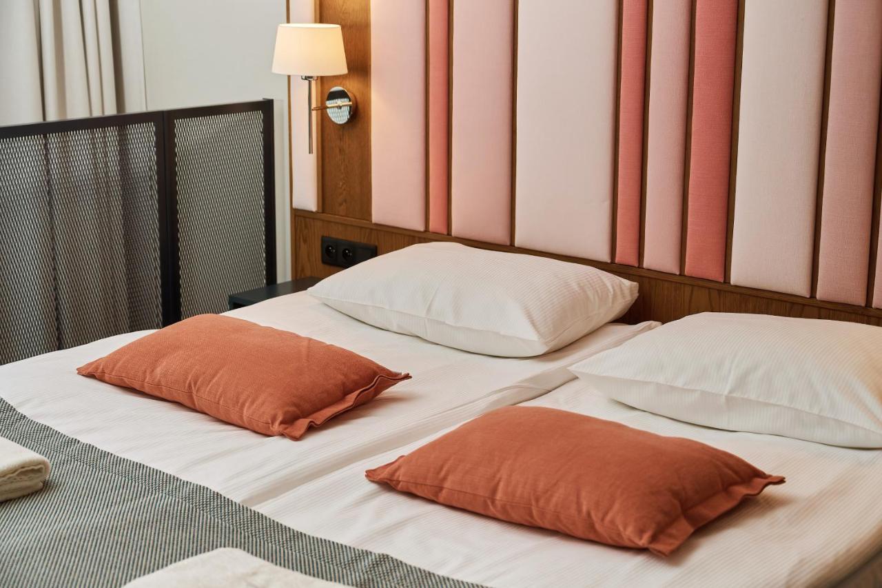 Gwarna Aparthotel City Center Wroclaw By Noclegi Renters ภายนอก รูปภาพ