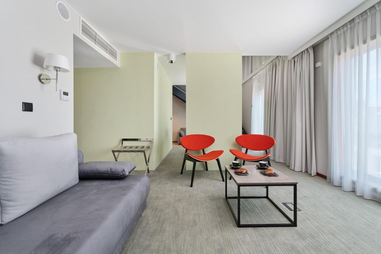 Gwarna Aparthotel City Center Wroclaw By Noclegi Renters ภายนอก รูปภาพ
