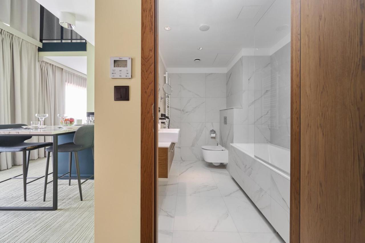 Gwarna Aparthotel City Center Wroclaw By Noclegi Renters ภายนอก รูปภาพ